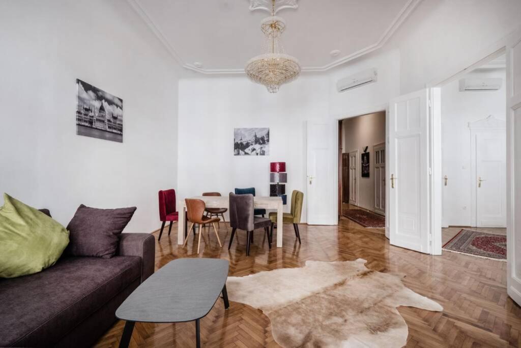 Oktober 6/8 Apartment Budapest Exterior foto